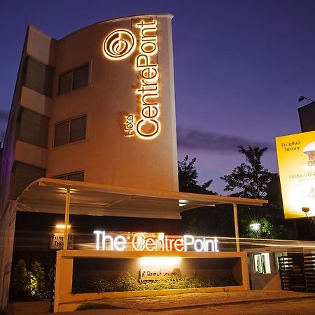 The Centre Point Hotell Chennai Exteriör bild