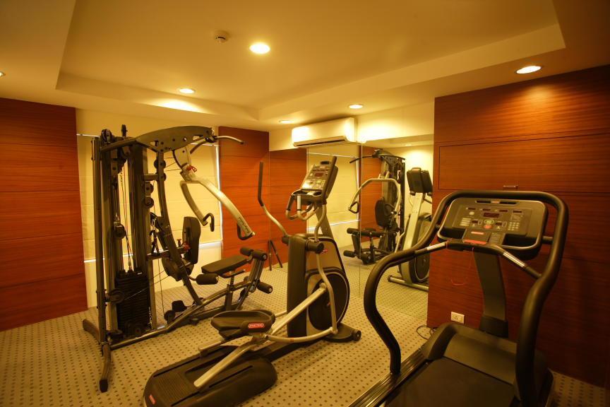 The Centre Point Hotell Chennai Exteriör bild